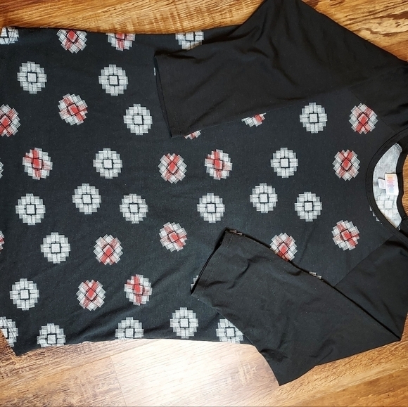 Lularoe XL Randy raglan sleeve baseball Top (18-20) - Picture 13 of 14